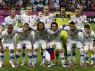 �ESK� JEDEN�CTKA. Fotbalist� �esk� republiky p�ed sv�m prvn�m z�pasem Eura 2012