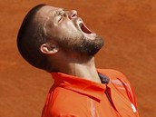 VZTEK. Michal Ju�nyj se na sebe zlob� v utk�n� proti Davidu Ferrrovi na Roland