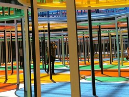 Pohled do Grand Palais s instalac� Daniela Burena 