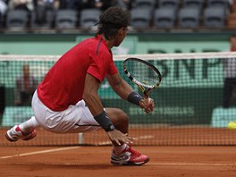 �pan�lsk� tenista Rafael Nadal v semifin�lov�m duelu Roland Garros s krajanem...
