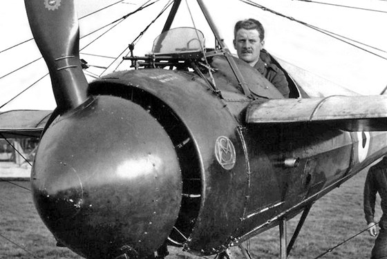 Morane-Saulnier N - dobře je vidět zeslabení listů vrtule Morane-Saulnier N - dobře je vidět zeslabení listů vrtule