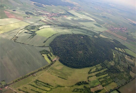 13:501 V�let letadlem nad �eskem. Let�li jsme po trase...