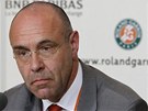 POD PALBOU KRITIKY. Poprv� od roku 1973 se Roland Garros nedohraje v pl�novan�m