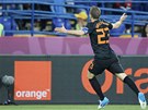 JSEM ST�ELEC, KOUKN�TE. Nizozemsk� fotbalista Rafael van der Vaart se raduje