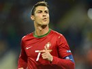 RUTINA. Portugalsk� fotbalista Cristiano Ronaldo dal Nizozemsku g�l a tv��� se,
