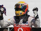 Lewis Hamilton se raduje z v�t�zstv� ve Velk� cen� Kanady.