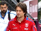 JAK JE NA TOM? Kapitán české reprezentace Tomáš Rosický se objevil na tréninku, JAK JE NA TOM? Kapitán české reprezentace Tomáš Rosický se objevil na tréninku,