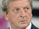 DOHLED KOU�E. Tren�r anglick�ch fotbalist� Roy Hodgson sleduje po��n�n� sv�ch