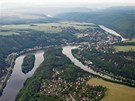15:15 V�let letadlem nad �eskem. Let�li jsme po trase...