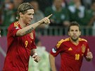 JE TAM. �pan�lsk� �to�n�k Fernando Torres se raduje ze sv�ho prvn�ho g�lu na