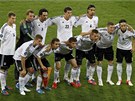 N�MECK� T�M. Fotbalist� N�mecka p�ed utk�n�m s D�nskem.