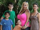 Lacey Wilddov� a jej� d�ti