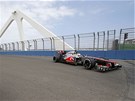 Lewis Hamilton s vozem McLaren v p�te�n�m tr�ninku Velk� ceny Evropy formule 1