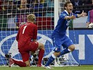 JSME V SEMIFIN�LE. Ital Alessandro Diamanti prom�nil rozhoduj�c� penaltu a