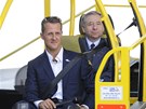 Michael Schumacher propagoval v Praze bezpe�nost v silni�n�m provozu. Na sn�mku