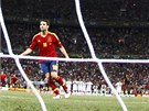 HOTOVO. Cesc Fabregas v p�t� s�rii prom��uje a �pan�lsko jde do t�et�ho fin�le
