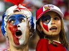 RODINN� FAND�N�. Z�ejm� otec s dcerou pro��vaj� z�pas �esk�ch fotbalist� s