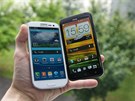 Samsung Galaxy S III a HTC One X