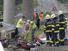 Trosky �esk�ho autobusu, kter� havaroval na chorvatsk� d�lnici A1 nedaleko
