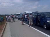 Zácpa na chorvatské dálnici A1 po tragické nehodě českého autobusu (23. června Zácpa na chorvatské dálnici A1 po tragické nehodě českého autobusu (23. června