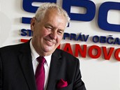 B�val� premi�r Milo� Zeman u� m� v�ce ne� 50 tis�c podpis� a ofici�ln� ozn�mil