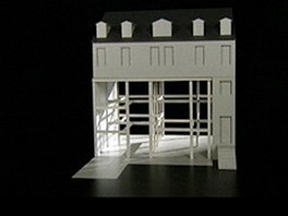 Model domu - dvě podlaží nechal architekt vybourat, místo nich postavil Model domu - dvě podlaží nechal architekt vybourat, místo nich postavil