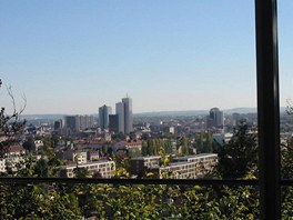 Výhled na město je úžasný. Výhled na město je úžasný.