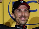 DAL�� TRIUMF V �ASOVCE. �v�car Fabian Cancellara se na p�diu raduje z v�t�zstv�