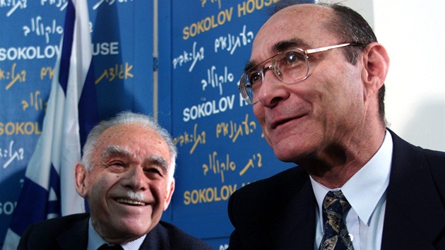 Bývalý izraelský premiér Jicchak �amir (vlevo). Jicchak �amir (hebrejsky: zvuk