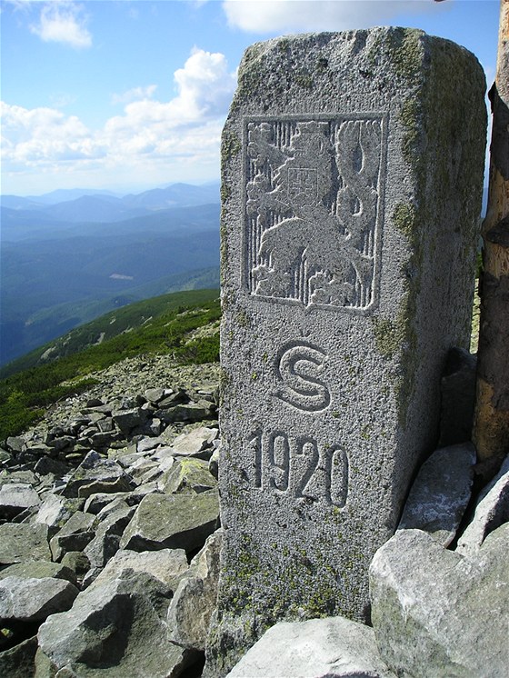 �eskoslovensk� lev na vrcholu Popadi (1 740 m)