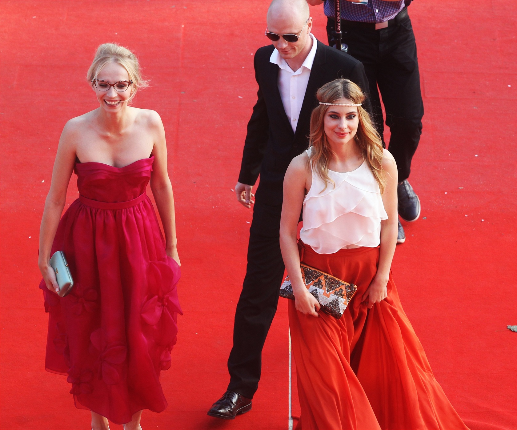 Jana Plodková, Jan Budař a Katarzyna Zawadzka před premiérou snímku Polski film