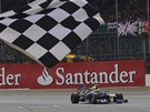 Mark Webber si jede pro triumf ve Velk� cen� Brit�nie.
