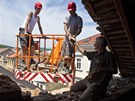 V Peka�sk� ulici spadla ��st podm��en�ho �t�tu �in�ovn�ho domu na sousedn�