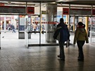 Výstup z vestibulu sm�rem k Spálené ulici v roce 2009