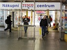 Výstup z vestibulu sm�rem k bývalému obchodnímu domu Máj v roce 2009