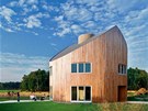 Příští zastávkou tohoto domu bude předměstí Berlína. Příští zastávkou tohoto domu bude předměstí Berlína.