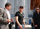 Jean Claude van Damme během prohlídky expozice věnované historii lihovarnictví Jean Claude van Damme během prohlídky expozice věnované historii lihovarnictví
