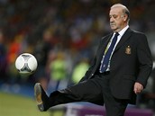 TAKY DO TOHO UMÍM KOPNOUT. Kou� �pan�lska Vicente del Bosque si i v polobotkách