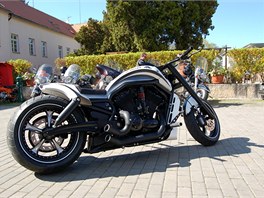 Harley � Davidson Praha � p�estavba Bad Bull XR1200 Kubar