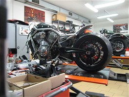 Harley � Davidson Praha � p�estavba Bad Bull XR1200 Kubar