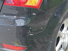Na d�lnici D1 ��dil v �ter� zfetovan� student z Kazachst�nu ve �kod� Octavia.
