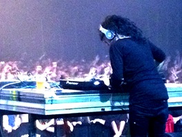 Noc po bou�ce, stan a hrdina leto�n�ho Rock for People - Skrillex