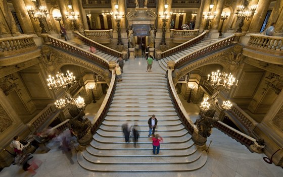 Schodiště je skvělou ukázkou architektova umění. Schodiště je skvělou ukázkou architektova umění.