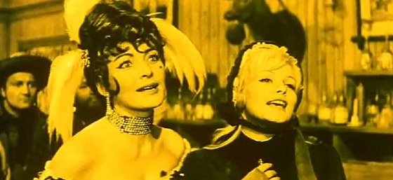 Květa Fialová a Olga Schoberová coby Tornádo Lou a Winnifred ve filmu Květa Fialová a Olga Schoberová coby Tornádo Lou a Winnifred ve filmu