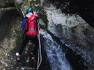 Pr�vodce Paolo p�i canyoningu u m�ste�ka Claut