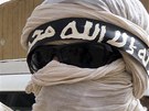 Ozbrojenci z islamistick� organizace Ansar Dine, kter� spolu s Tuaregy ovl�d�