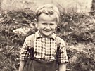 I když Kratochvíl vyrůstal v harmonické rodině, doba jim nepřála. Po roce 1948 I když Kratochvíl vyrůstal v harmonické rodině, doba jim nepřála. Po roce 1948