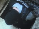 Fotografie slovensk� policie ze z�sahu ve slovensko-ukrajinsk�m pa�er�ck�m
