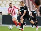 V AKCI! Plzeňský záložník Daniel Kolář vede míč v pohárovém zápase proti V AKCI! Plzeňský záložník Daniel Kolář vede míč v pohárovém zápase proti