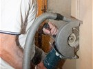 Na �ez�n� panel� je nutn� kotou� s pr�m�rem 230 mm.